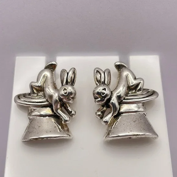 Vintage Rabbit Magic Hat Trick Silver Earrings MJ‎ Costume Jewelry - Picture 6 of 11